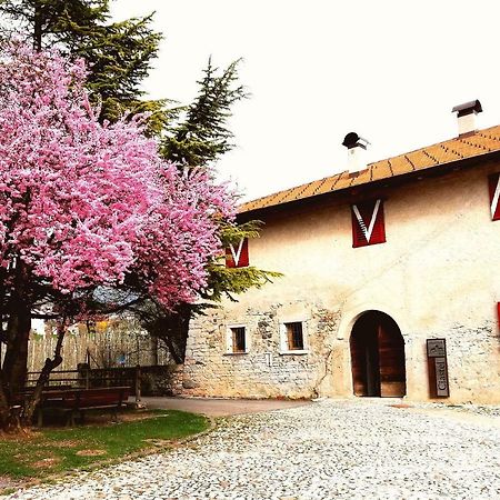 Agritur Ciastel Villa Sanzeno Bagian luar foto