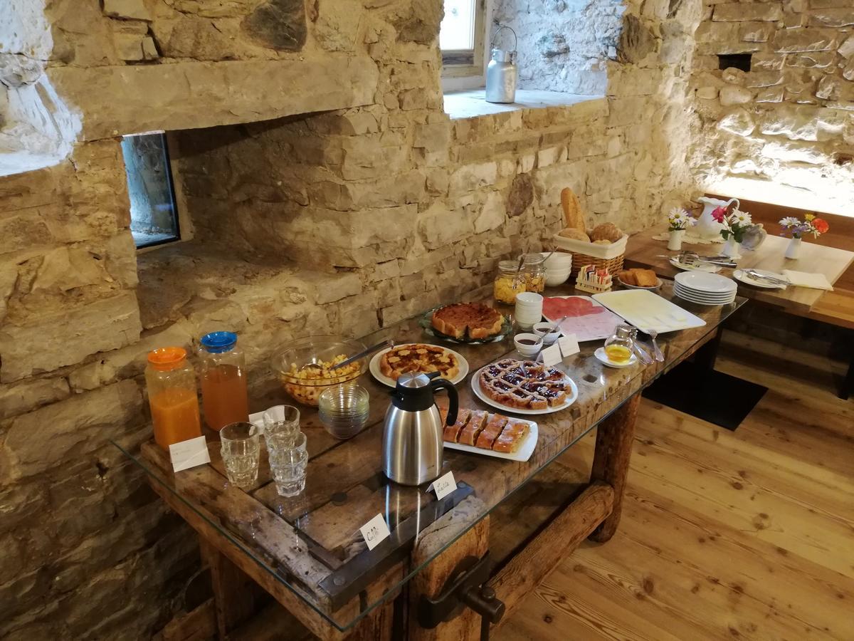Agritur Ciastel Villa Sanzeno Bagian luar foto