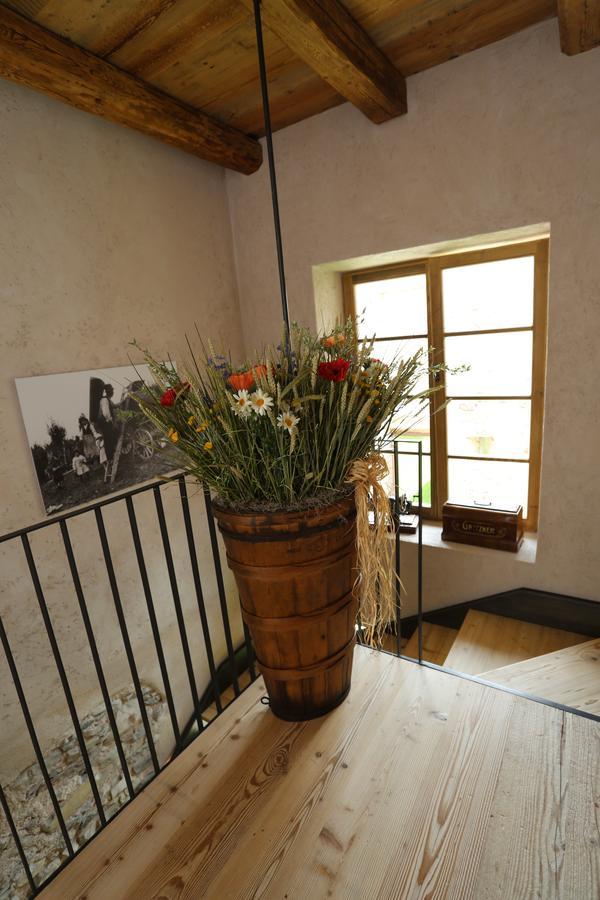 Agritur Ciastel Villa Sanzeno Bagian luar foto
