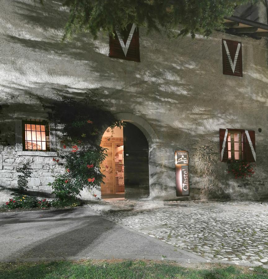 Agritur Ciastel Villa Sanzeno Bagian luar foto