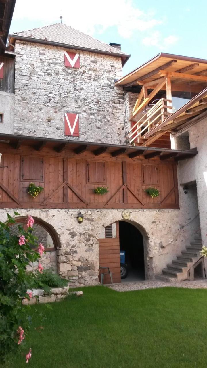 Agritur Ciastel Villa Sanzeno Bagian luar foto